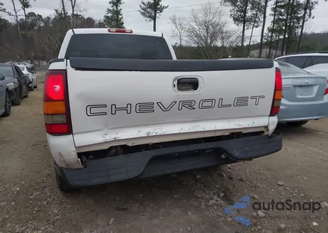 2000 Chevrolet Silverado 1500 z USA, uszkodzony, nr VIN 1GCEC14W3YZ127723